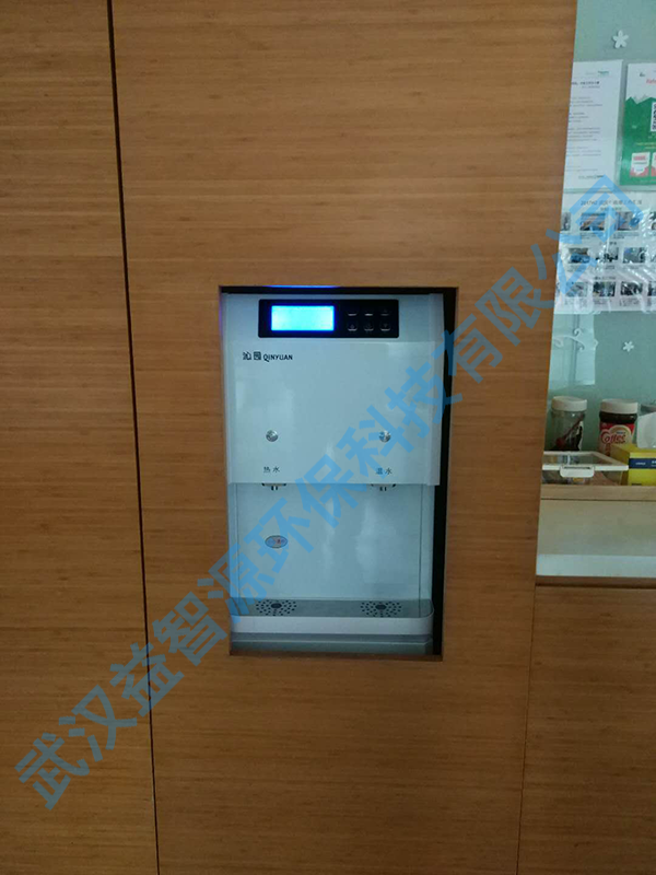 施耐德电气(中国)有限公司选购我司沁园商用直饮机QS-ZRW-L11(即原QZ-RW304)